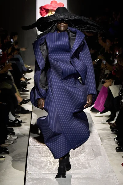 Look 1